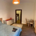 Opera Apartment 2 With Wifi & Tv