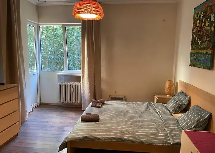 Opera Apartment 2 With Wifi & Tv