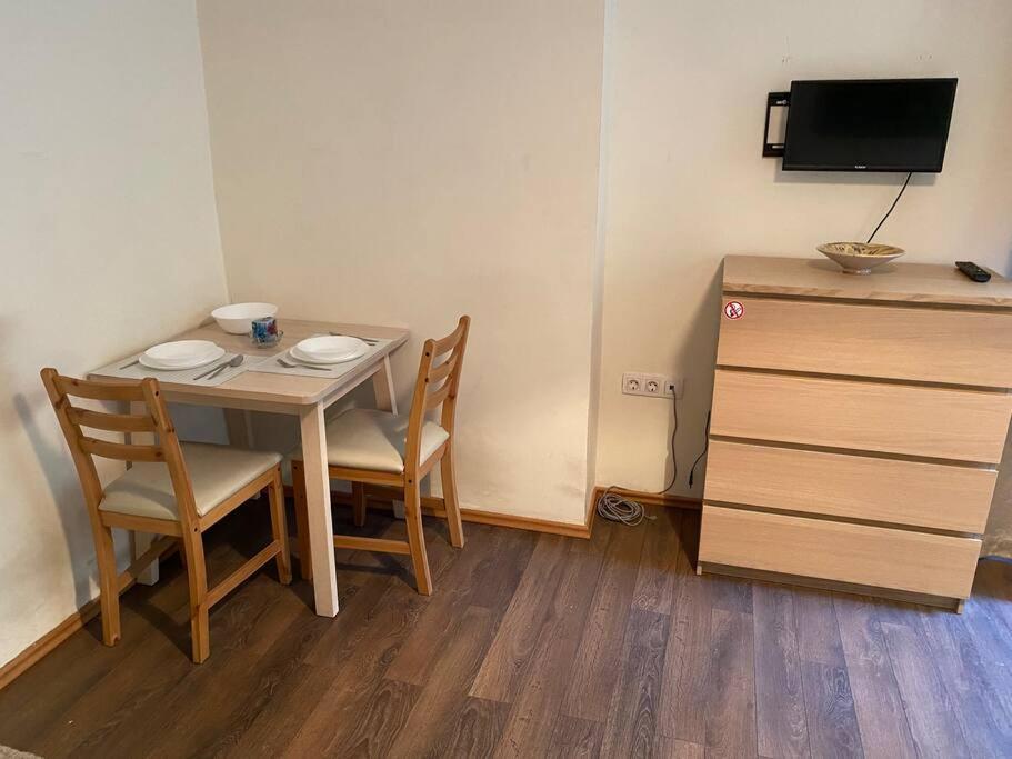 Opera 2 With Wifi & Tv Apartment